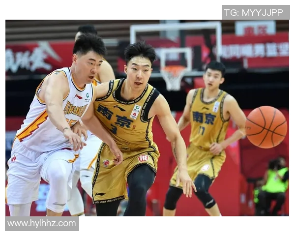 南京篮球队选拔赛特别报道:从青涩到成熟的成长之路与奋斗故事