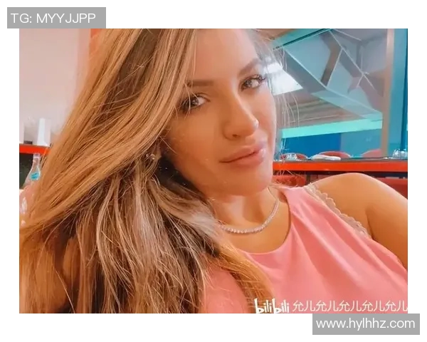 女孩直言足球明星长相不佳引发热议引人关注