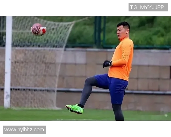 带口罩的足球明星如何在疫情中保持竞技状态与公众形象